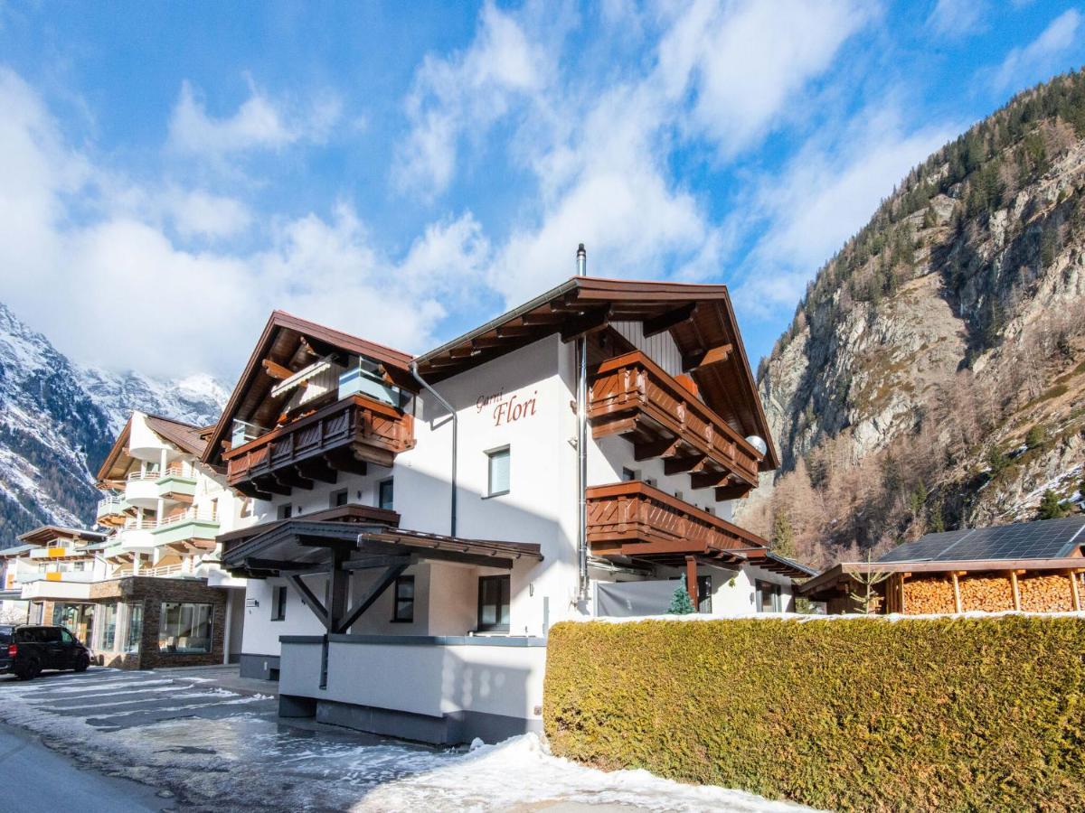 Vila Garni Flori Längenfeld Exteriér fotografie