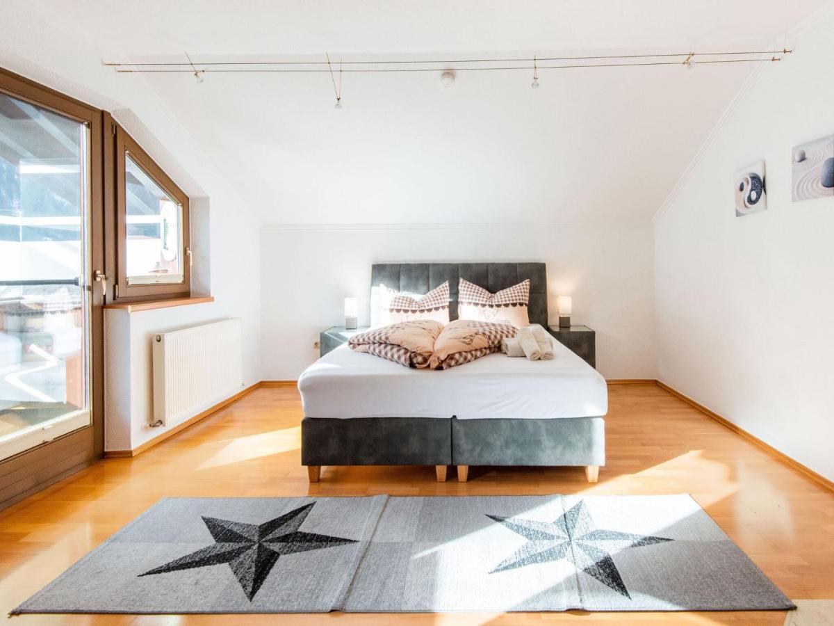 Vila Garni Flori Längenfeld Exteriér fotografie