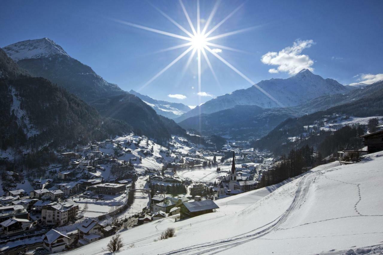 Vila Garni Flori Längenfeld Exteriér fotografie